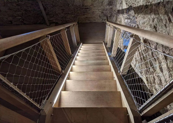 شبکه کابل فولاد ضد زنگ 304 50x50mm سوراخ بالسترد